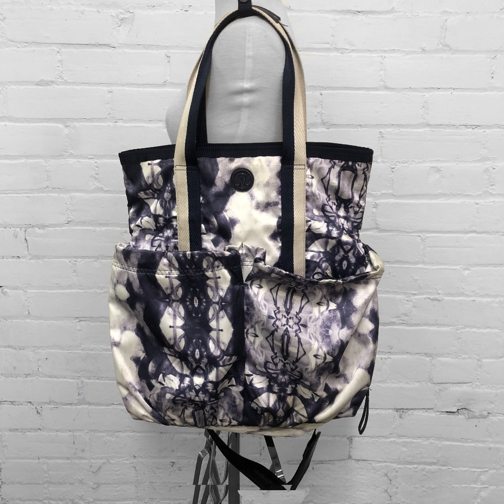 LULULEMON Flow and Go Gym Tote In Ink Blot /Inkwell